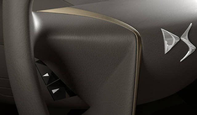citroen_divine_ds_089 「Fatale Punk」は、ロックスタイルをイメージ。クリスタルのスタッズのはいったキルティング状のレザーでダッシュボードは覆われ、ドアの内貼りはスワロフスキー クリスタル ファブリックがきらめく