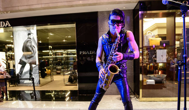 <strong> HANKYU MEN’S TOKYO｜阪急メンズ東京　</strong>「AUTUMN NIGHT」にて武田真治スペシャルライブ＆トークショー開催　