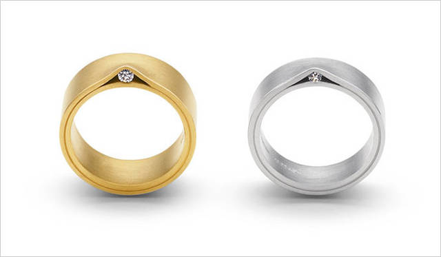 「Refuge（リフューゲ）」Pt950 50万7600円～（0.03ct～）、K18 yellow,K18 red,K18 gray 36万7200円～（0.03ct～）（直営店限定）