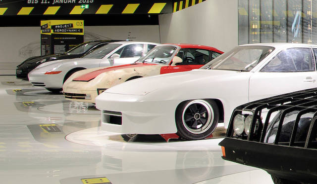 手前の白いボディは「924」、真ん中は「959」のエアロダイナミクススタディモデル「959C29」、奥はパナメーラノ原型ともおもえる4ドアモデル「989」