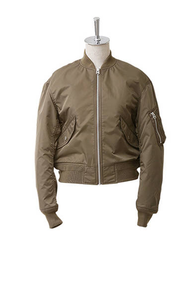 リバーシブル MA-1<br />カラー｜オリーブ、ネイビー<br />価格｜6万円