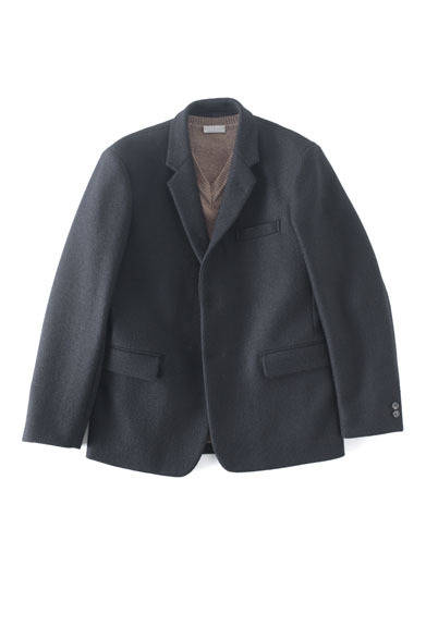 ジャケット7万4520円、ニット7万4520円［店舗限定］（ともにマーガレット・ハウエル）