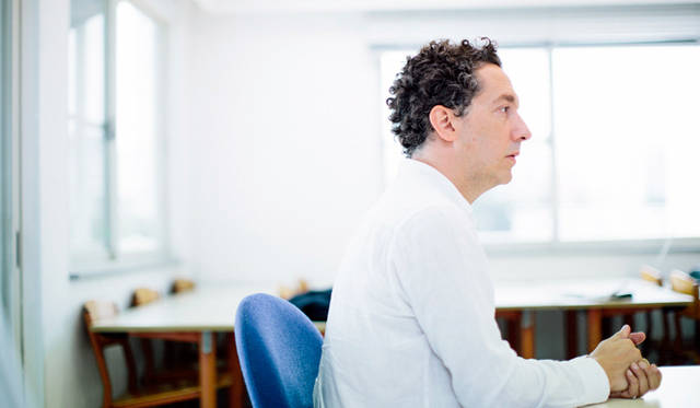 「ぼくが長年温めてきた企画……それは女の子と思われたり、ゲイだと思われたり、混乱したセクシャリティを抱えていたひとりの少年が、あちこちで冒険を繰り広げながら、運命を切り開いていこうとする話だった」