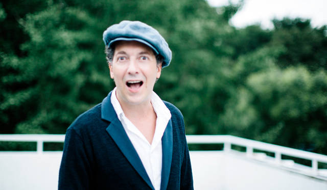 「自分自身をさらけだすことに不安はなかったね。『イヴ・サンローラン』（2014年）でピエール・ベルジェを演じたり、コメディ・フランセーズで“ル・ダンドン（＝間抜けな男）”を演じたときの方が、もっと自分自身をさらけ出していたと思うよ」