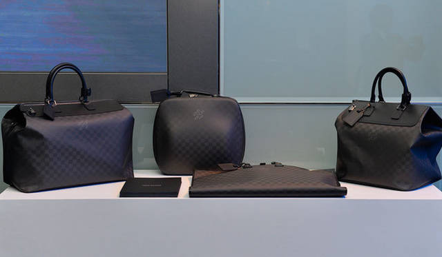 BMW i8専用のルイ・ヴィトンのバッグ