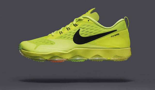 トレーニングシューズ「ナイキ ズーム ハイパークロス TR」