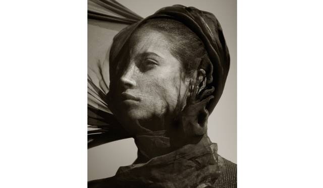 ALBERT WATSON Christine Turlington Luxor, Egypt, 1987