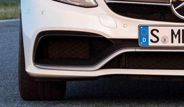 mb_amg_c63_075