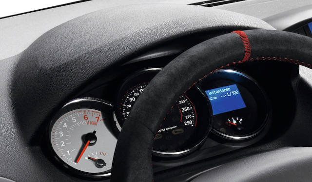 renault_megane_rs_torophy_r_046