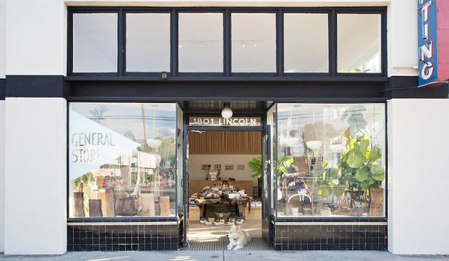 ヴェニスビーチにある「GENERAL STORE」