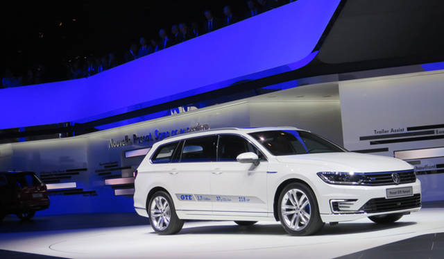 パサートのプラグインハイブリッド、「GTE」は、1.4リッターエンジンに電気モーターを組み合わせた前輪駆動で50kmはEVモードで走行する