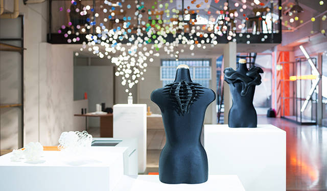 Any Tokyo 2013より、ダニエル・ウィドリッグの「キネシス」