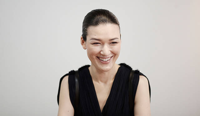 クリエイター“自身”の魅力に迫る連載「Divine of Creation」。第17回目のゲストは、フードアーティストの諏訪綾子さん