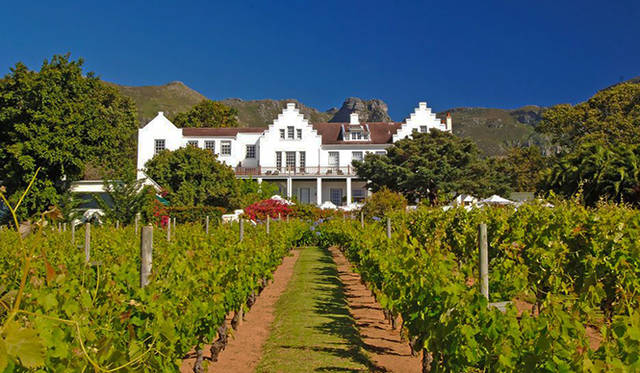 3. 南アフリカ・ケープタウン「The Cellars Hohenort」