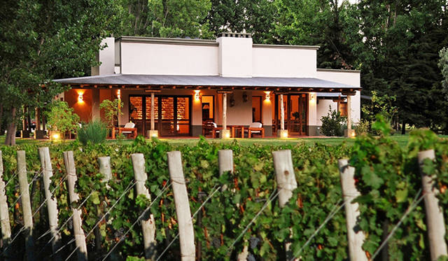 7. アルゼンチン・メンドーサ「Algodon Wine Estate」