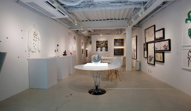 キュレーションを担当したのは川上シュン氏