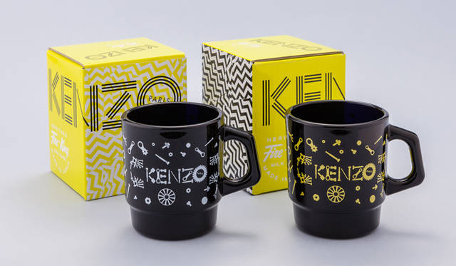 ファイヤーキングジャパンとの日本限定発売のマグカップ。各4600円（税抜）