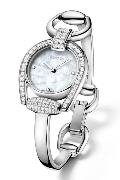 クォーツ、SSケース、92ダイヤモンド、MOP文字盤、ケース径28mm、74万5200円<br /><br />ラグジュアリー・タイムピーシズ ジャパン<br />Tel. 03-5766-2030