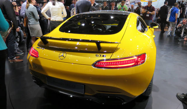 卵型のフォルムが印象的なメルセデスAMG GT