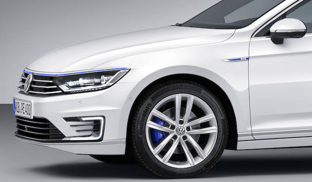 vw_passat_gte_018