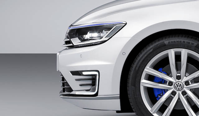 vw_passat_gte_042
