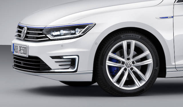 vw_passat_gte_043