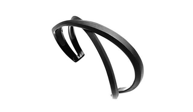 バングル27万2160円（エーエス バイ アツコ サノ）