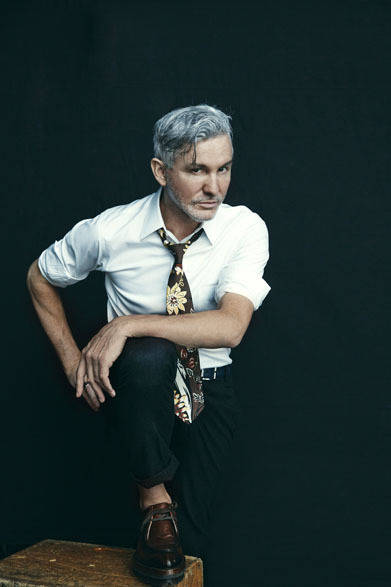 BAZ LUHRMANN（バズ・ラーマン）　Photographer：Hugh STEWART　© CHANEL