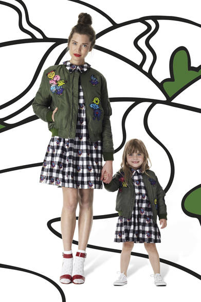 左／ブルゾン8万2080円、ワンピース6万480円、右／ブルゾン3万8880円、ワンピース3万1320円　©2014 THOIP