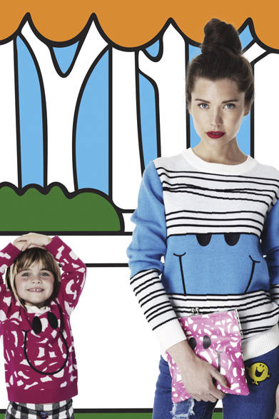 左／Mr. Messyニット2万520円、スカート2万5920円、右／Mr. Bumpニット4万2120円、スキニージーンズ4万6440円　©2014 THOIP