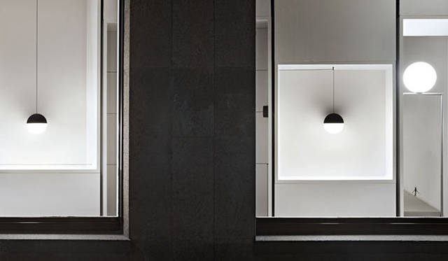 <strong>FLOS｜日本フロス</strong>　