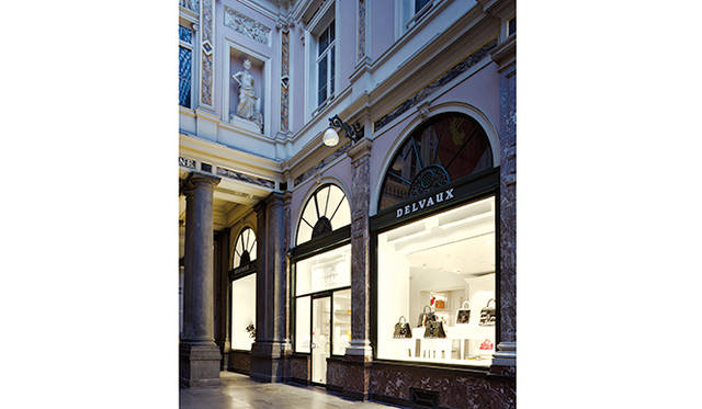 ベルギーの歴史記念物に指定されている「ギャルリー・ド・ラ・レー」にあるブティック正面