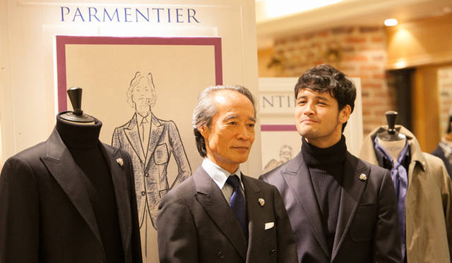 ブランドのプロデュースを担当した、ファッションディレクターの大住憲生とファッションモデルのリヒト