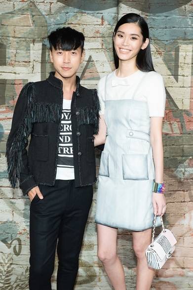 （左より）Han Huo Huo & Ming Xi｜ホウホウ・ハン＆ミン・シー  © CHANEL　