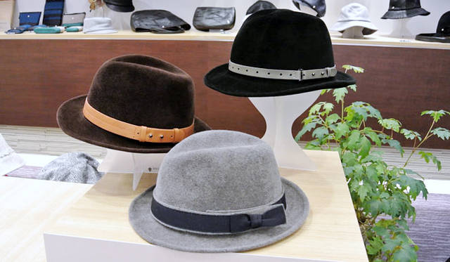 “Styled by you for XY （スタイルド・バイ・ユー・フォー・エックスワイ）”<br />ラビットファーフェルトのフェドラ帽「Vander」各3万1320円