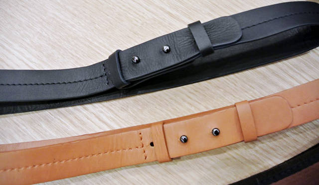 “Styled by you for XY （スタイルド・バイ・ユー・フォー・エックスワイ）”<br />パンチングレザーのトリム