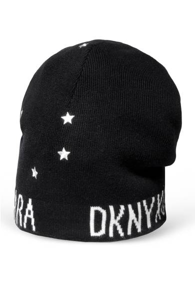 帽子　9500円（税込）