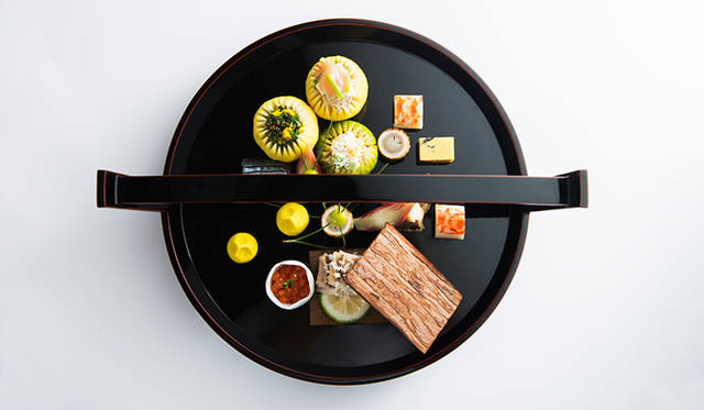 <strong>Restaurant 2：玄冶店 濱田家（げんやだな はまだや）</strong><br />「焼物八寸」