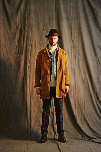 MOLE SKIN CHESTER COAT 5万1624円、DENIM WORK JACKET 3万240円、5G TURTLE KNIT 2万304円、WINDOWPEN W&D PANTS 1万5984円