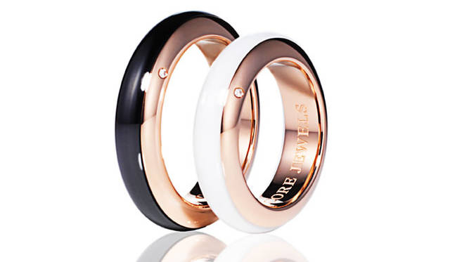 リング「HERA-ONE」セラミックス/18PG/ホワイトダイヤモンドともに19万4400円