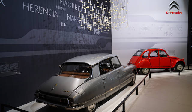 25_paris_salon_de_lauto_ogawa_5