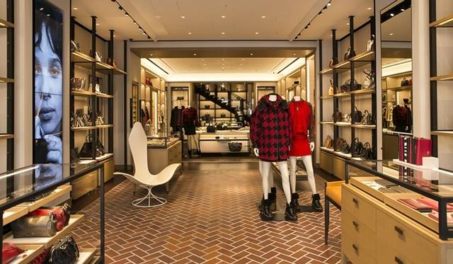 レディスフロア