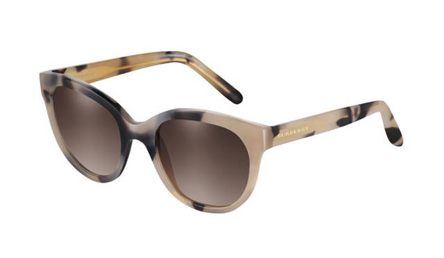 <strong>BURBERRY｜バーバリー</strong>　「The Trench Collection（トレンチコレクション）」　サングラス 2万9160円