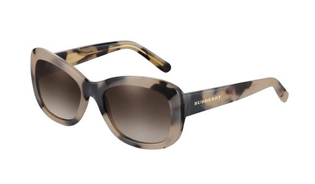 <strong>BURBERRY｜バーバリー</strong>　「The Trench Collection（トレンチコレクション）」　サングラス 2万9160円