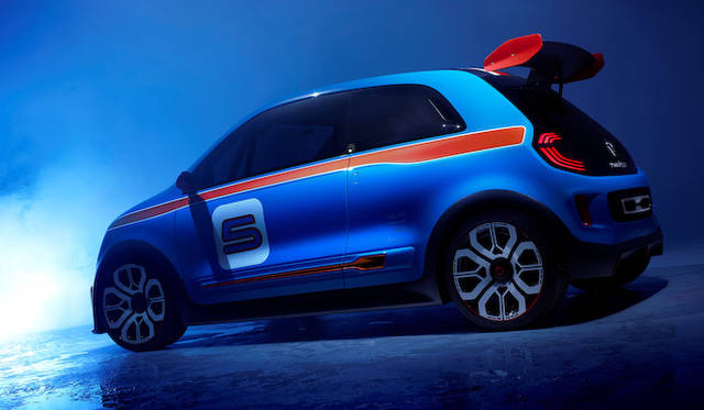 “Play”のコンセプトからつくられた市販モデル「トゥインゴ」。メルセデス・ベンツと共同で開発され、RRレイアウトをもつ