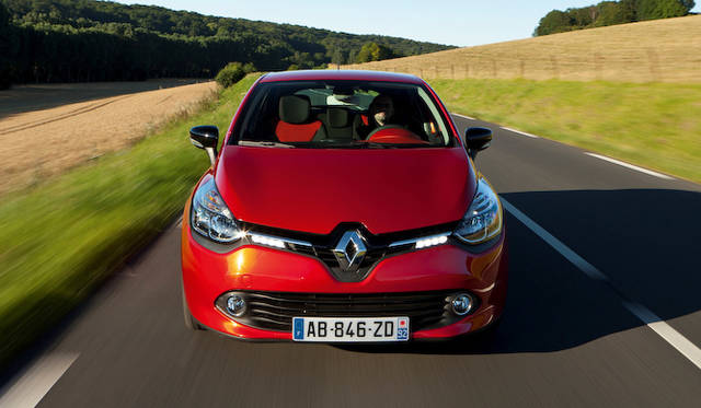 新デザイン戦略にもとづくプロダクションモデル第一号として発表された「ルーテシア」（本国名CLIO）。コンセプトは“LOVE”。写真は本国仕様