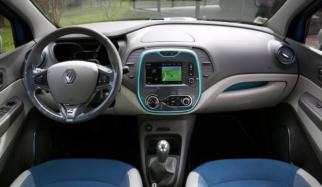 “Explore”のコンセプトからつくられた市販モデル「キャプチャー」。写真は本国仕様