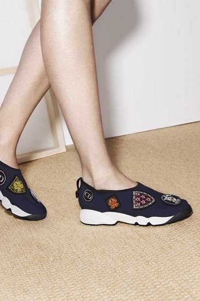 <strong>Dior｜「ディオール表参道」リニューアルオープンの限定アイテム</strong><br /><br />SHOES 15万円（税抜）