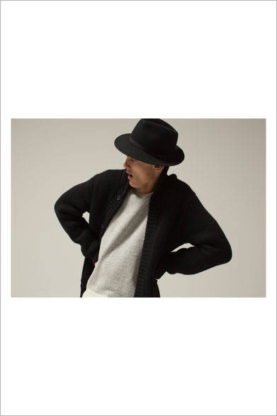 ニットアウター 3万8880円、インナーニット 1万7280円