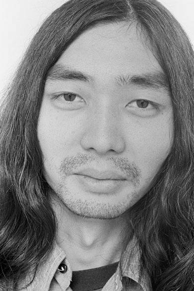 <strong>写真集アプリ「野上眞宏のSNAPSHOT DIARY」</strong>　1971年10月　表ジャケットに使ったイラストのための写真の別テイク　© Mike Nogami